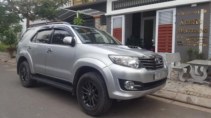 Xe du lich 7 chỗ Toyota Fortuner Can Tho