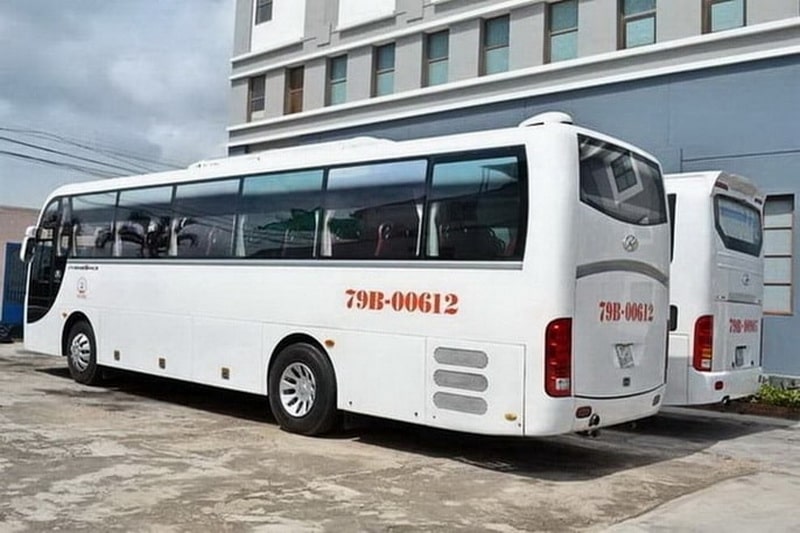 xe du lịch 45 Universe Tuyên Quang