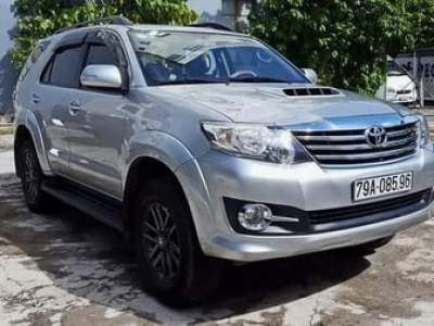 Rent a 7-seater car, Ninh Binh Fortuner