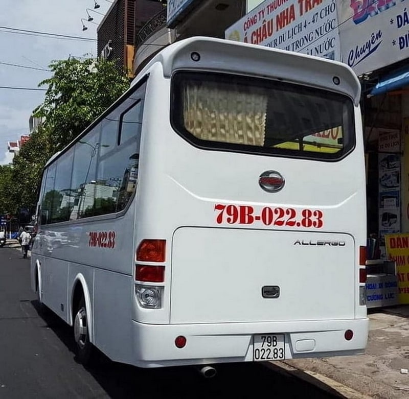xe 29 chỗ Isuzu Samco Felix URO5