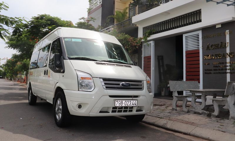 Xe 16 chỗ Ford Transit 2018 Ninh Thuận