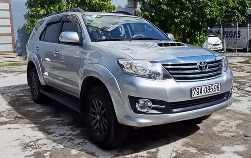 Xe du lich 7 chỗ Toyota Fortuner Cao Bằng