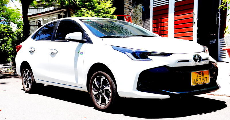 Cho thuê xe 4 chỗ Toyota Vios 1.5E CVT 2023 số tự động